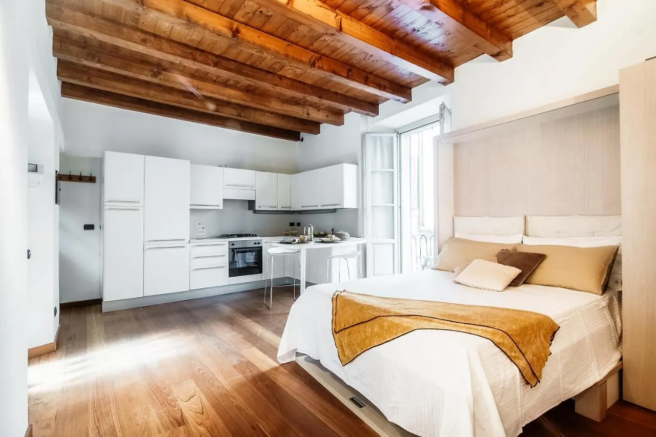 Del Pero Suite - By Myhomeinكومو إيطاليا